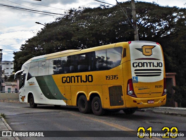 Empresa Gontijo de Transportes 19315 na cidade de Três Corações, Minas Gerais, Brasil, por Fábio Mateus Tibúrcio. ID da foto: 10830098.