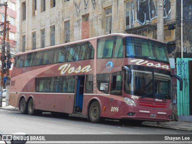Vosa 2096 na cidade de Porto Alegre, Rio Grande do Sul, Brasil, por Shayan Lee. Número da foto: #10741658.