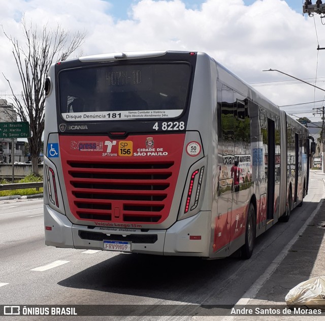 Express Transportes Urbanos Ltda 4 8228 na cidade de São Paulo, São Paulo, Brasil, por Andre Santos de Moraes. ID da foto: 10747882.