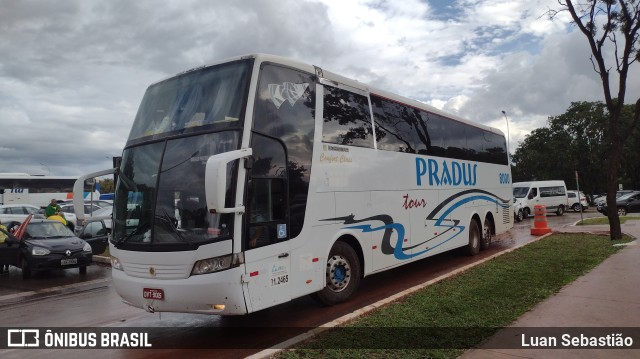 Pradus Tour 8000 na cidade de Brasília, Distrito Federal, Brasil, por Luan Sebastião. Número da foto: #10750839.