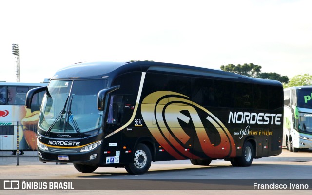 Expresso Nordeste 5670 na cidade de Curitiba, Paraná, Brasil, por Francisco Ivano. ID da foto: 10750200.