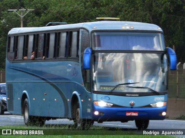 Ônibus Particulares 2000 na cidade de Aparecida, São Paulo, Brasil, por Rodrigo  Aparecido. Número da foto: #10751428.