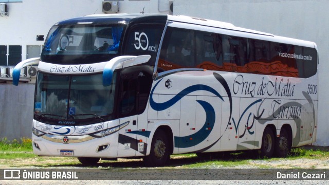 Viação Cruz de Malta Turismo 5500 na cidade de Balneário Camboriú, Santa Catarina, Brasil, por Daniel Cezari. Número da foto: #10756194.