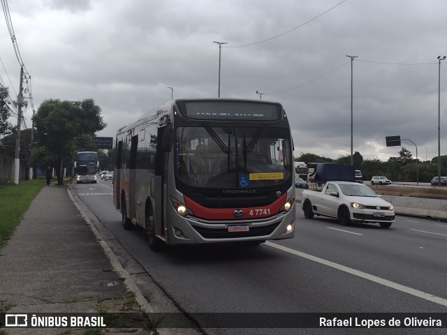 Pêssego Transportes 4 7741 na cidade de São Paulo, São Paulo, Brasil, por Rafael Lopes de Oliveira. Número da foto: #10754025.