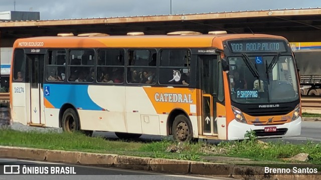 Advance Catedral Transportes 16174 na cidade de Candangolândia, Distrito Federal, Brasil, por Brenno Santos. Número da foto: #10753373.