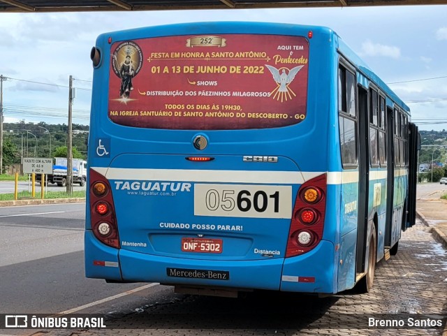 Taguatur - Taguatinga Transporte e Turismo 05601 na cidade de Candangolândia, Distrito Federal, Brasil, por Brenno Santos. Número da foto: #10753361.