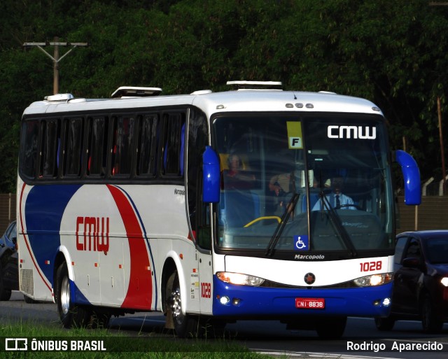 CMW Transportes 1028 na cidade de Aparecida, São Paulo, Brasil, por Rodrigo  Aparecido. Número da foto: #10754497.