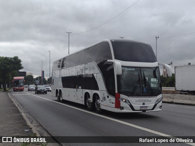 Auto Viação Catarinense 321304 na cidade de São Paulo, São Paulo, Brasil, por Rafael Lopes de Oliveira. Número da foto: #10754070.