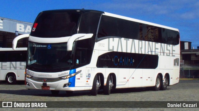 Auto Viação Catarinense 319312 na cidade de Balneário Camboriú, Santa Catarina, Brasil, por Daniel Cezari. ID da foto: 10759392.