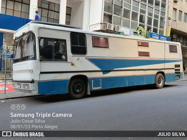 Motorhomes 8582 na cidade de Porto Alegre, Rio Grande do Sul, Brasil, por JULIO SILVA. ID da foto: 10759898.