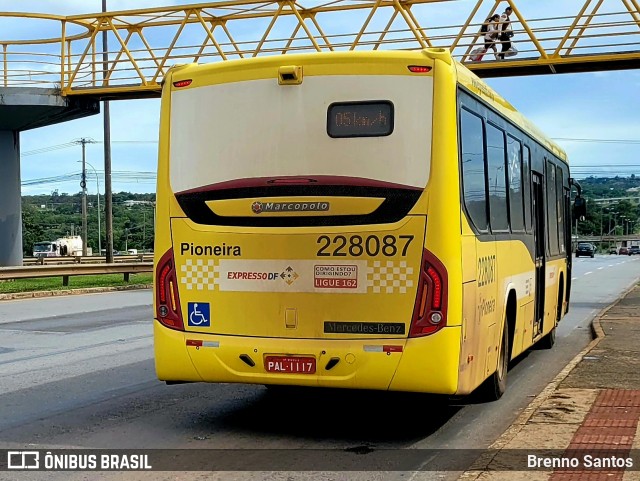 Viação Pioneira 228087 na cidade de Candangolândia, Distrito Federal, Brasil, por Brenno Santos. Número da foto: #10758826.