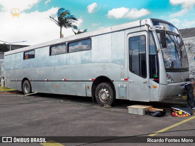 Motorhomes 6F15 na cidade de Curitiba, Paraná, Brasil, por Ricardo Fontes Moro. Número da foto: #11500497.