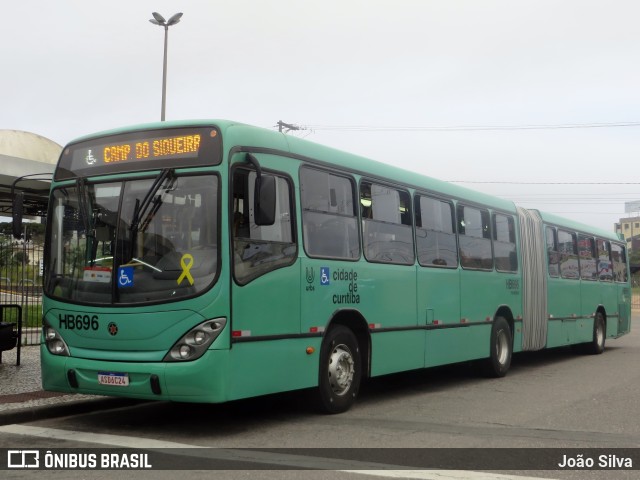 Auto Viação Redentor HB696 na cidade de Curitiba, Paraná, Brasil, por João Silva. ID da foto: 11500624.