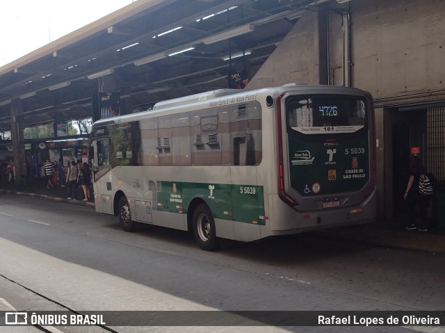 Move 5 5039 na cidade de São Paulo, São Paulo, Brasil, por Rafael Lopes de Oliveira. Número da foto: #11500222.