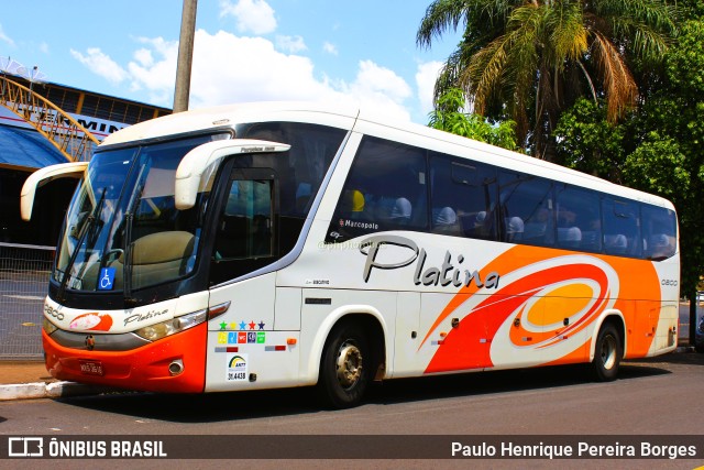 Viação Platina 0800 na cidade de Uberaba, Minas Gerais, Brasil, por Paulo Henrique Pereira Borges. Número da foto: #11500112.