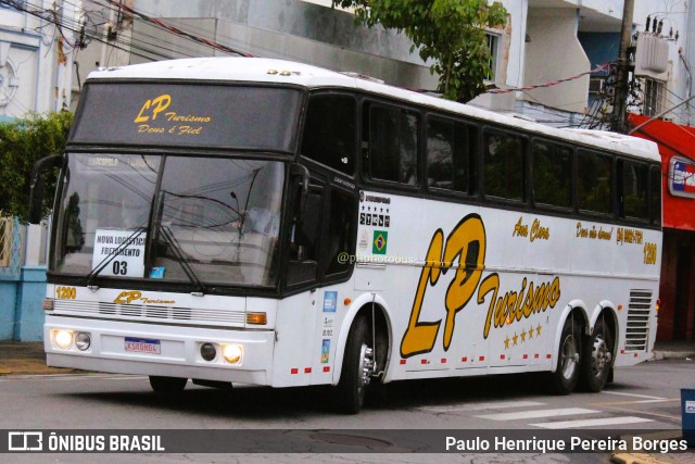 LP Turismo 1200 na cidade de Barra do Piraí, Rio de Janeiro, Brasil, por Paulo Henrique Pereira Borges. ID da foto: 11527069.