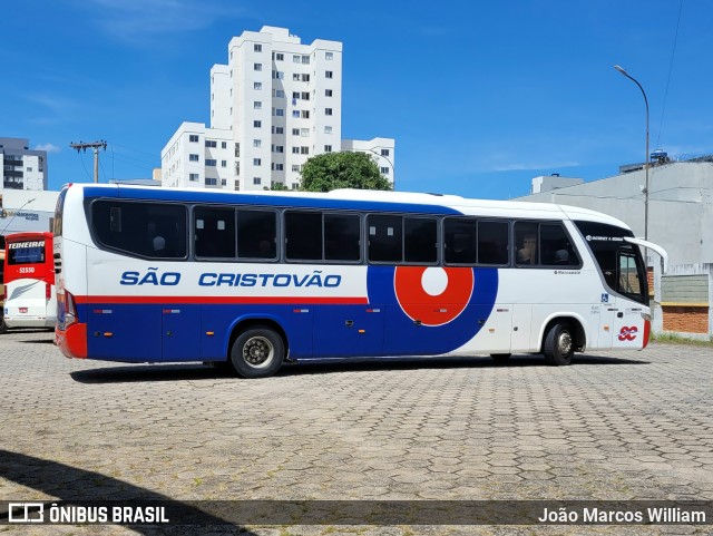 Viação São Cristóvão 2240 na cidade de Divinópolis, Minas Gerais, Brasil, por João Marcos William. ID da foto: 11531594.