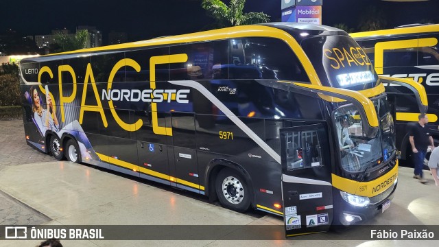 Expresso Nordeste 5971 na cidade de Uberlândia, Minas Gerais, Brasil, por Fábio Paixão. Número da foto: #11534505.