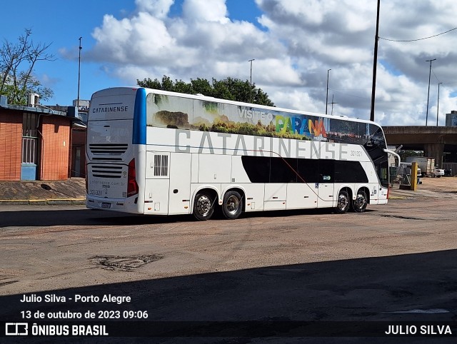 Auto Viação Catarinense 321321 na cidade de Porto Alegre, Rio Grande do Sul, Brasil, por JULIO SILVA. Número da foto: #11534995.