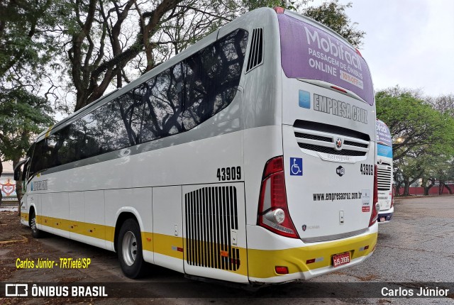 Empresa Cruz 43909 na cidade de São Paulo, São Paulo, Brasil, por Carlos Júnior. ID da foto: 11538526.