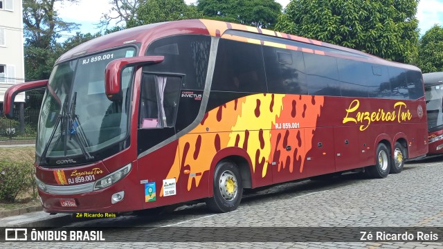 Luzeiros Tur RJ 859.001 na cidade de Petrópolis, Rio de Janeiro, Brasil, por Zé Ricardo Reis. ID da foto: 11537817.