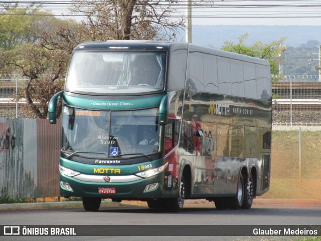 Viação Motta 18003 na cidade de Brasília, Distrito Federal, Brasil, por Glauber Medeiros. Número da foto: #11538958.