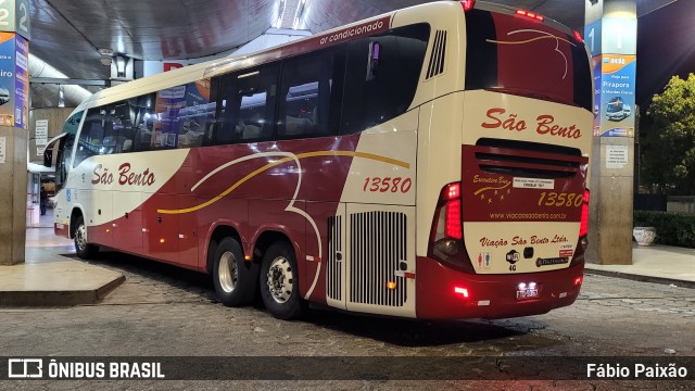 Viação São Bento Ribeirão Preto 13580 na cidade de Uberlândia, Minas Gerais, Brasil, por Fábio Paixão. Número da foto: #11542817.