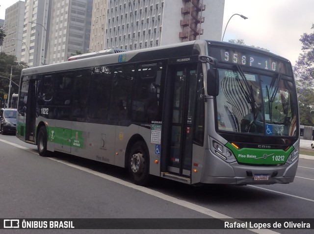 Viação Santa Brígida 1 0212 na cidade de São Paulo, São Paulo, Brasil, por Rafael Lopes de Oliveira. Número da foto: #11541116.