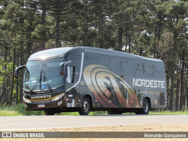 Expresso Nordeste 5671 na cidade de Pinhão, Paraná, Brasil, por Reinaldo Gonçalves. ID da foto: 11539584.