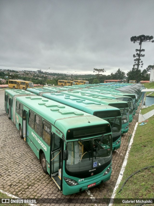 VCG - Viação Campos Gerais 1171 na cidade de Ponta Grossa, Paraná, Brasil, por Gabriel Michalski. ID da foto: 11541424.