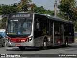 Viação Metrópole Paulista - Zona Sul 7 3433 na cidade de São Paulo, São Paulo, Brasil, por Bruno Kozeniauskas. Número da foto: #:id.