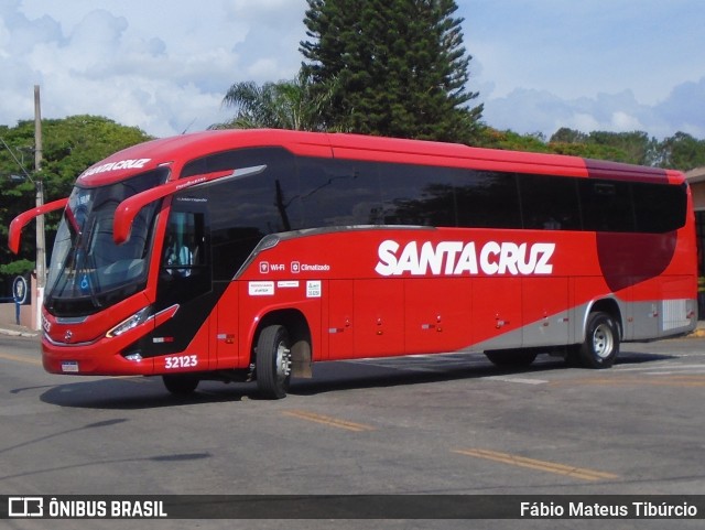 Viação Santa Cruz 32123 na cidade de Três Corações, Minas Gerais, Brasil, por Fábio Mateus Tibúrcio. Número da foto: #11544344.