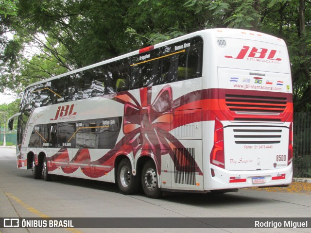 JBL Turismo 8500 na cidade de São Paulo, São Paulo, Brasil, por Rodrigo Miguel. ID da foto: 11543754.