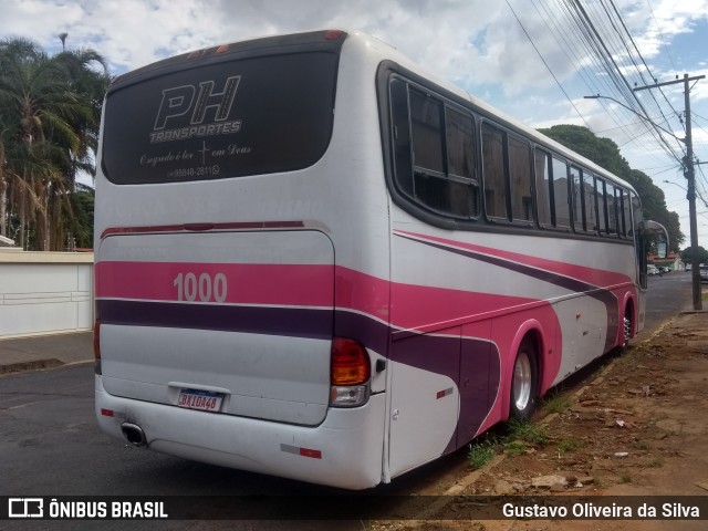 Ônibus Particulares 1000 na cidade de Araguari, Minas Gerais, Brasil, por Gustavo Oliveira da Silva. ID da foto: 11546511.