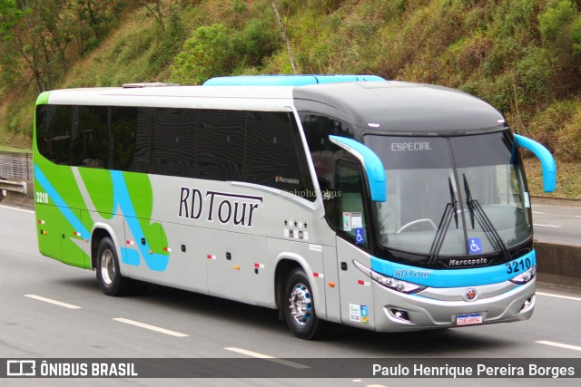 RD Tour 3210 na cidade de Piraí, Rio de Janeiro, Brasil, por Paulo Henrique Pereira Borges. Número da foto: #11549007.