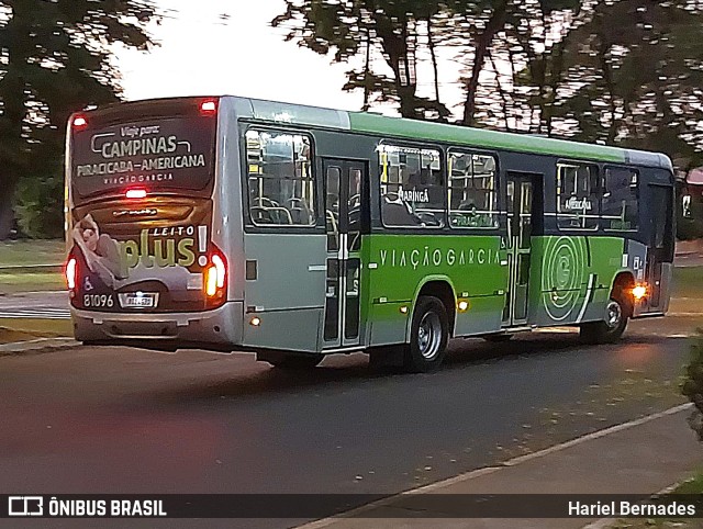 Viação Garcia 81096 na cidade de Mandaguari, Paraná, Brasil, por Hariel Bernades. ID da foto: 11549244.