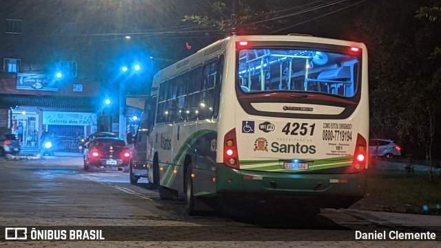 Viação Piracicabana Santos 4251 na cidade de São Vicente, São Paulo, Brasil, por Daniel Clemente. Número da foto: #11548732.