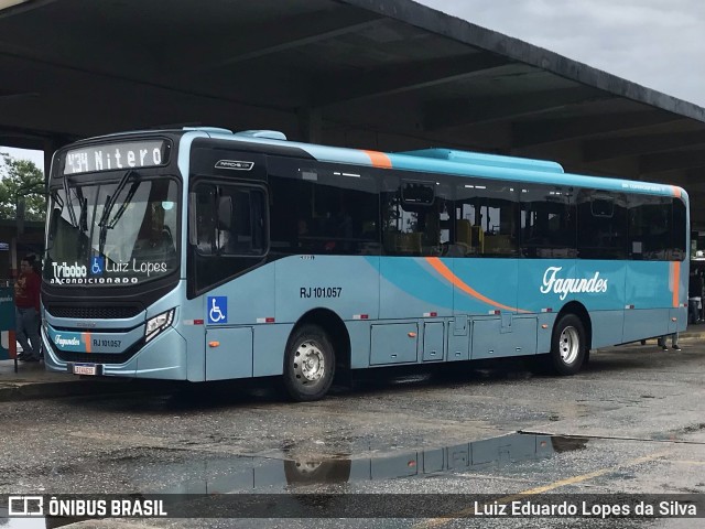 Auto Ônibus Fagundes RJ 101.057 na cidade de Niterói, Rio de Janeiro, Brasil, por Luiz Eduardo Lopes da Silva. ID da foto: 11548304.