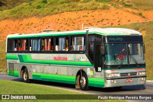 Viação Valenciana 160 na cidade de Aparecida, São Paulo, Brasil, por Paulo Henrique Pereira Borges. Número da foto: #11549077.