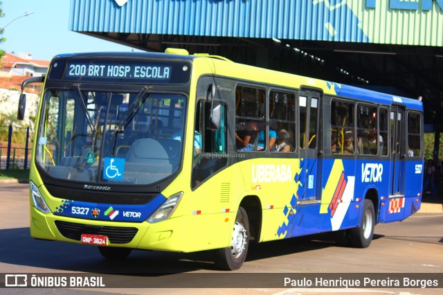 Empresa de Transportes Lider 5327 na cidade de Uberaba, Minas Gerais, Brasil, por Paulo Henrique Pereira Borges. ID da foto: 11553655.