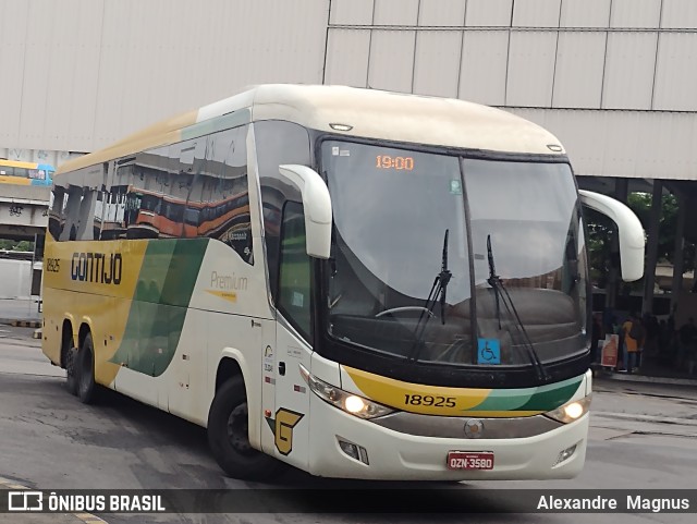Empresa Gontijo de Transportes 18925 na cidade de Rio de Janeiro, Rio de Janeiro, Brasil, por Alexandre  Magnus. Número da foto: #11552271.