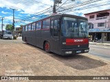 Ônibus Particulares 1051 na cidade de Porto Alegre, Rio Grande do Sul, Brasil, por JULIO SILVA. ID da foto: :id.