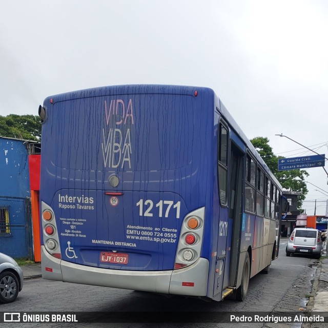 Auto Viação Bragança Metropolitana > Viação Raposo Tavares 12.171 na cidade de Embu-Guaçu, São Paulo, Brasil, por Pedro Rodrigues Almeida. ID da foto: 11555137.