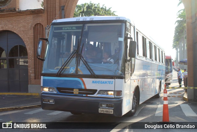 Navegantes Turismo 2004 na cidade de Aparecida, São Paulo, Brasil, por Douglas Célio Brandao. ID da foto: 11554908.