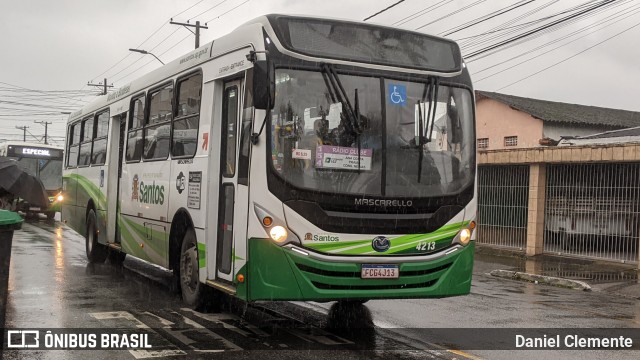 Viação Piracicabana Santos 4213 na cidade de Santos, São Paulo, Brasil, por Daniel Clemente. Número da foto: #11557538.