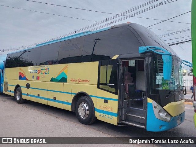 Ônibus Particulares FBYZ98 na cidade de Ñuñoa, Santiago, Metropolitana de Santiago, Chile, por Benjamín Tomás Lazo Acuña. ID da foto: 11558793.