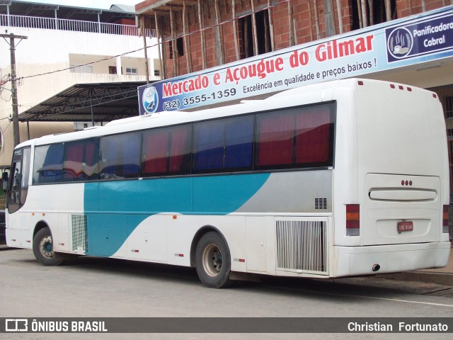 Ônibus Particulares 1010 na cidade de Coimbra, Minas Gerais, Brasil, por Christian  Fortunato. Número da foto: #11560890.