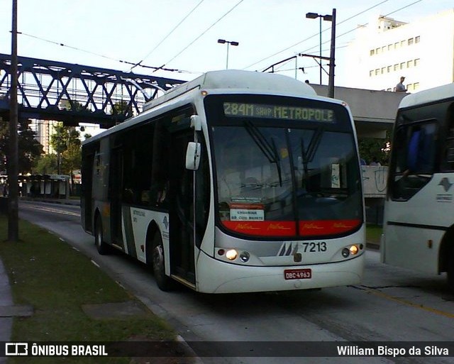 Metra - Sistema Metropolitano de Transporte 7213 na cidade de Santo André, São Paulo, Brasil, por William Bispo da Silva. ID da foto: 11568872.