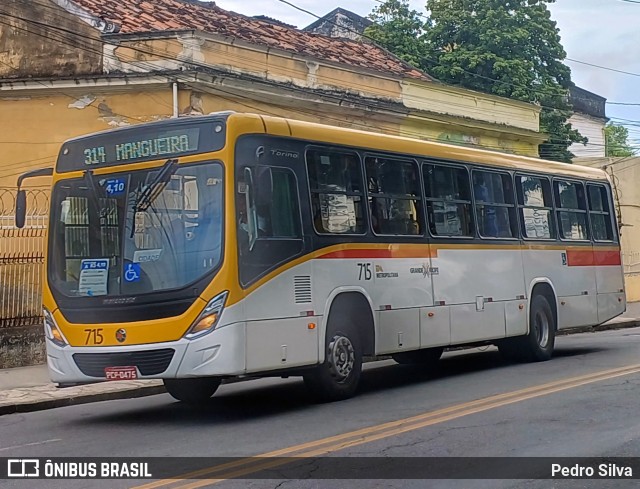 Empresa Metropolitana 715 na cidade de Recife, Pernambuco, Brasil, por Pedro Silva. ID da foto: 11573085.