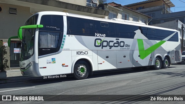 Nova Opção Turismo 1850 na cidade de Petrópolis, Rio de Janeiro, Brasil, por Zé Ricardo Reis. Número da foto: #11572005.